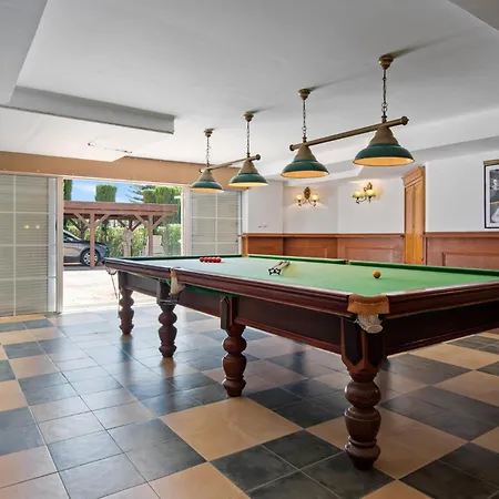 El Magico Ref #41 Villa Marbella